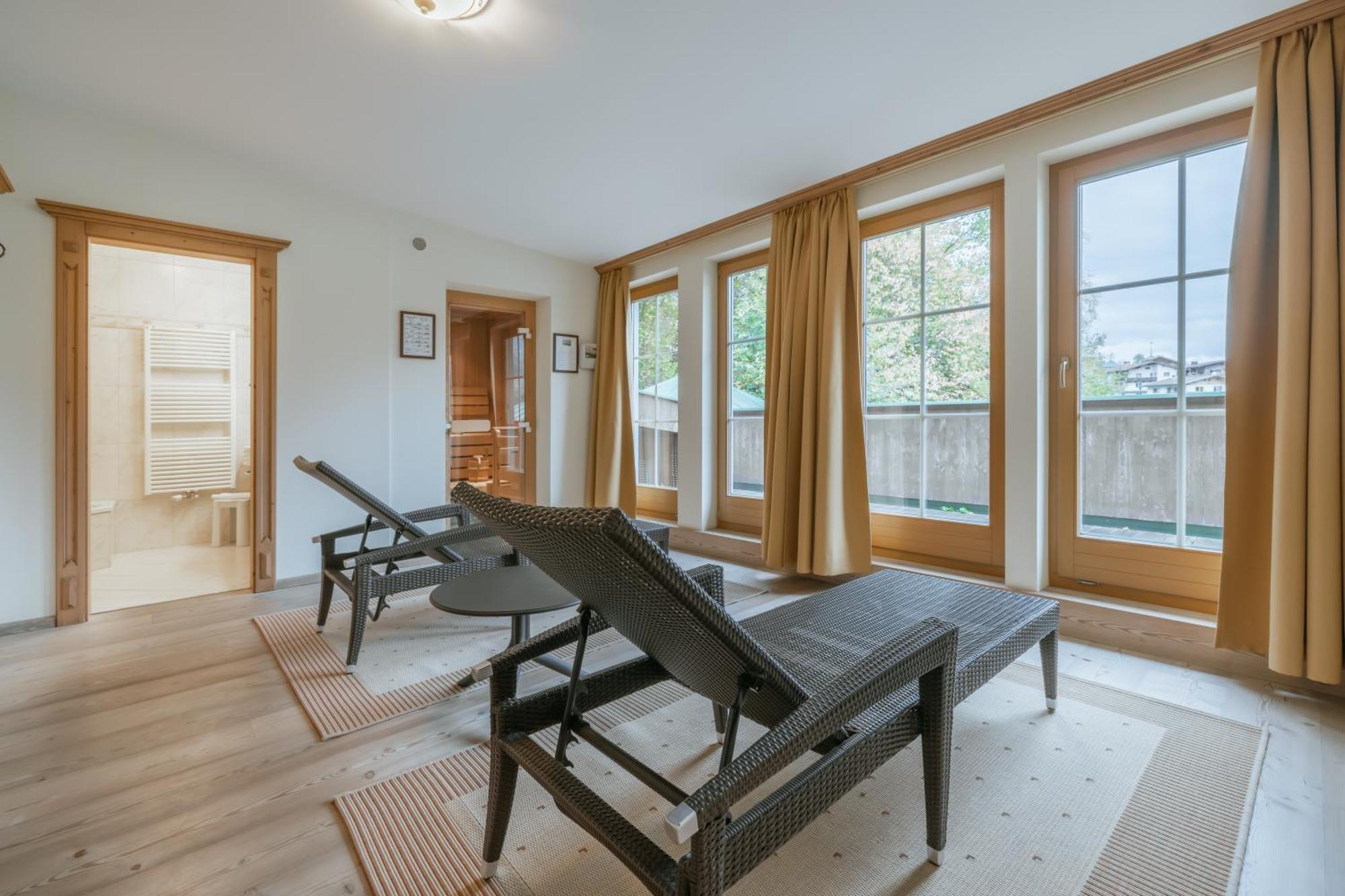 Kerschdorfer - Wohlfuehlhotel Garni - Adults Only Kaltenbach Exterior photo