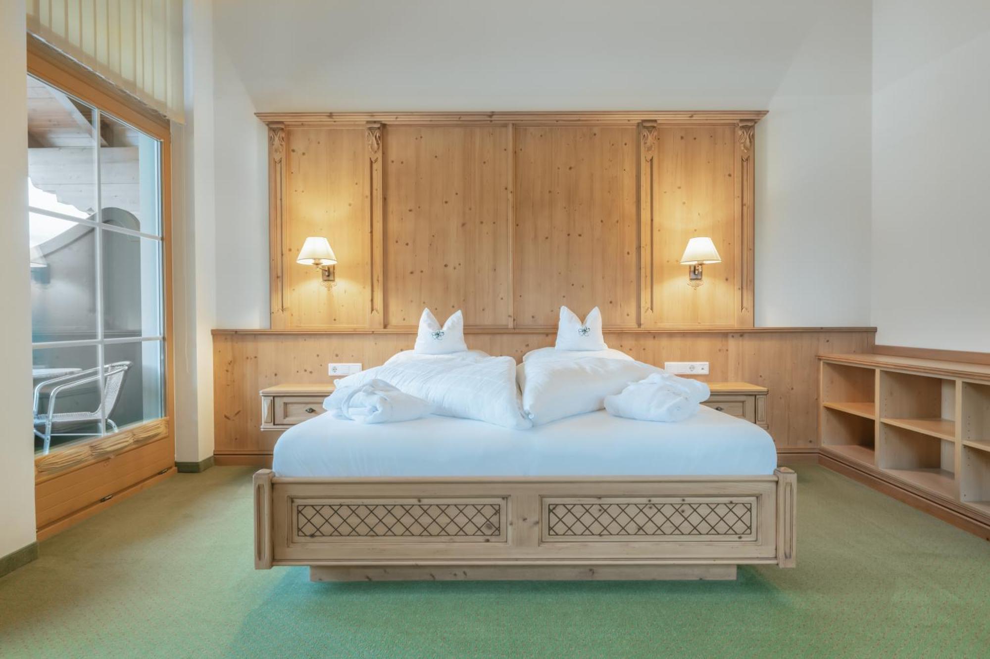 Kerschdorfer - Wohlfuehlhotel Garni - Adults Only Kaltenbach Exterior photo