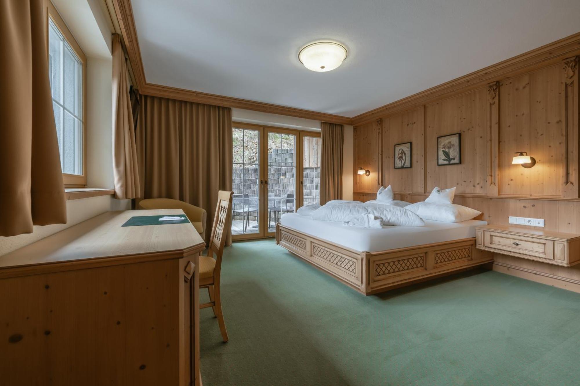 Kerschdorfer - Wohlfuehlhotel Garni - Adults Only Kaltenbach Exterior photo