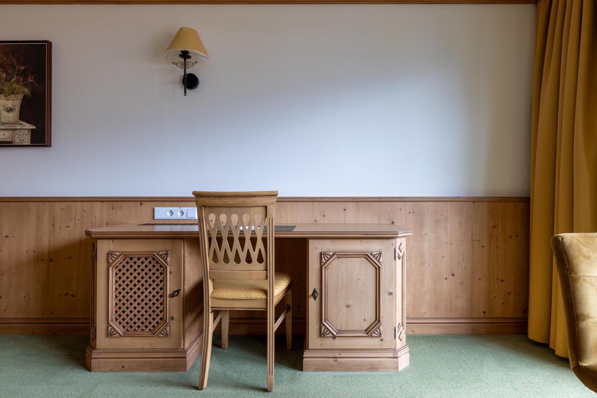 Kerschdorfer - Wohlfuehlhotel Garni - Adults Only Kaltenbach Exterior photo