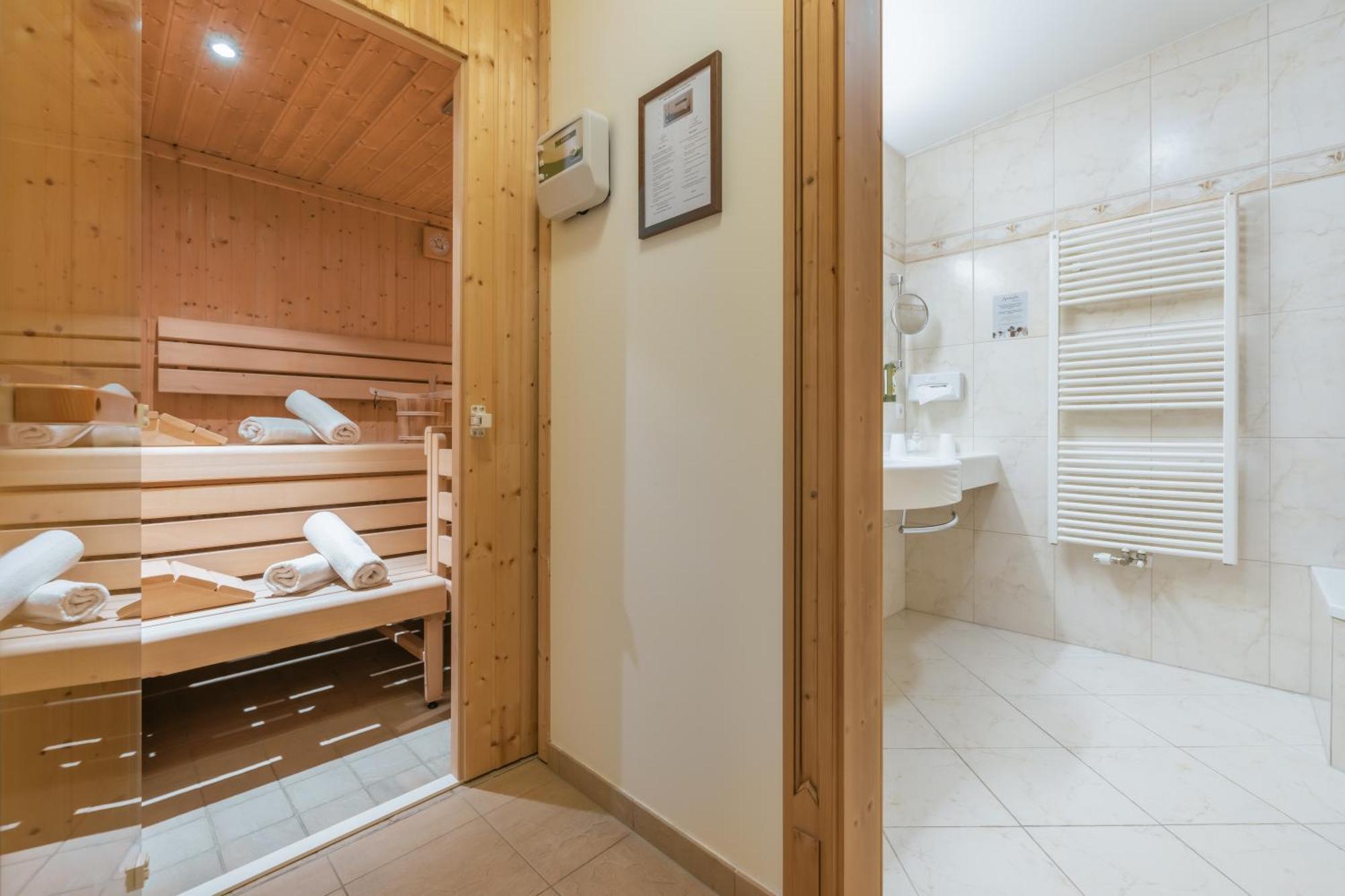 Kerschdorfer - Wohlfuehlhotel Garni - Adults Only Kaltenbach Exterior photo
