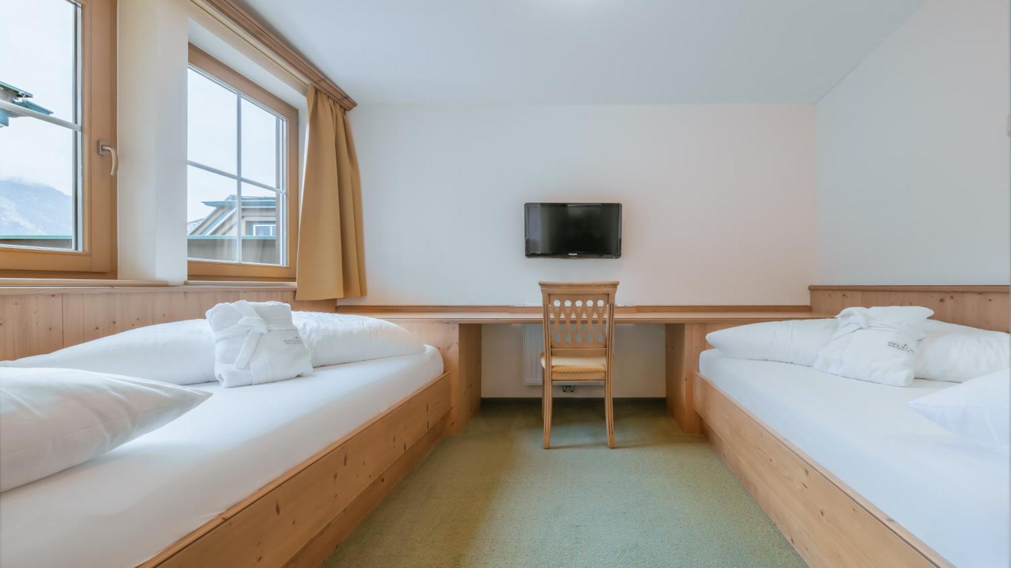 Kerschdorfer - Wohlfuehlhotel Garni - Adults Only Kaltenbach Exterior photo