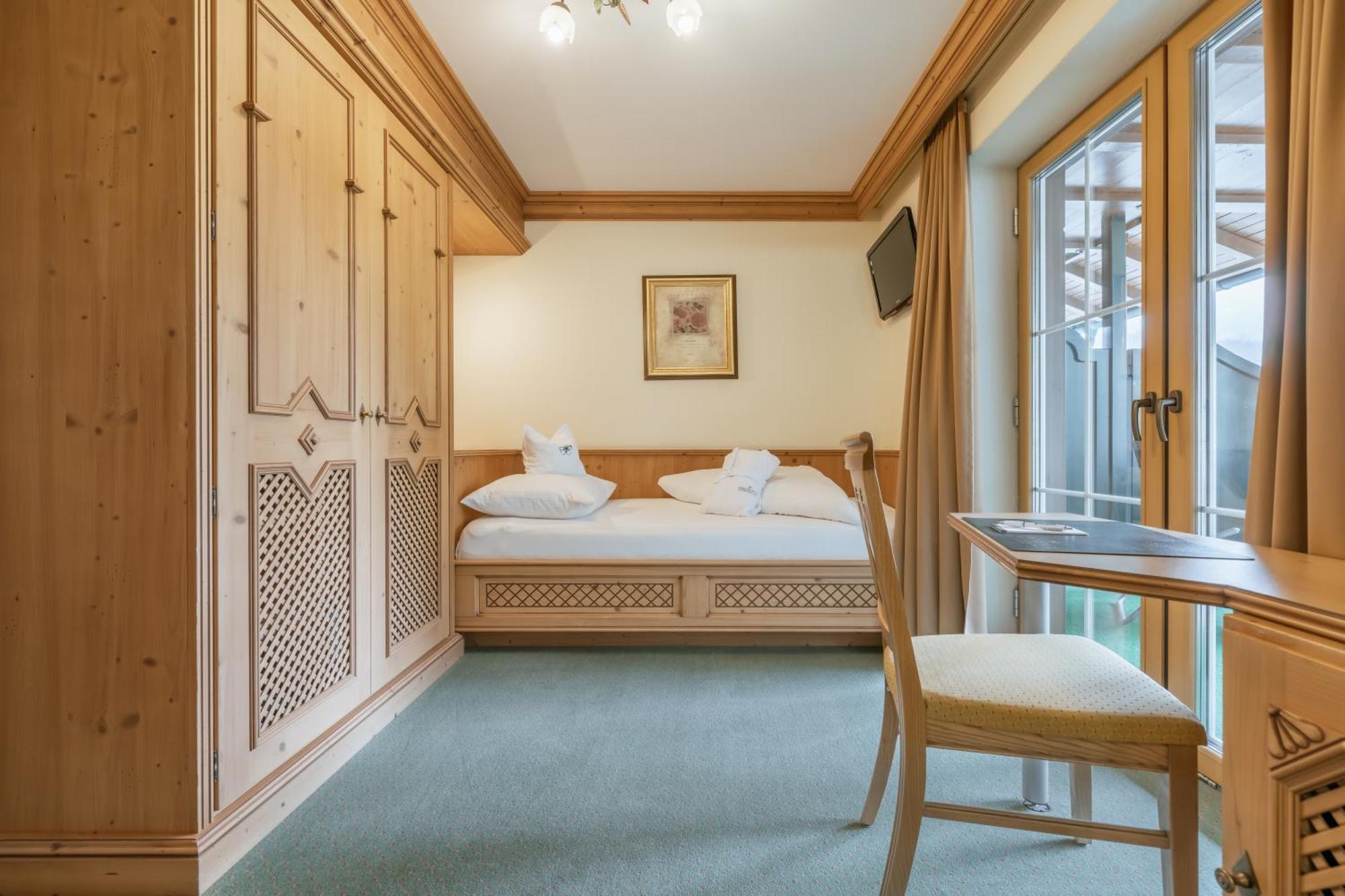 Kerschdorfer - Wohlfuehlhotel Garni - Adults Only Kaltenbach Exterior photo