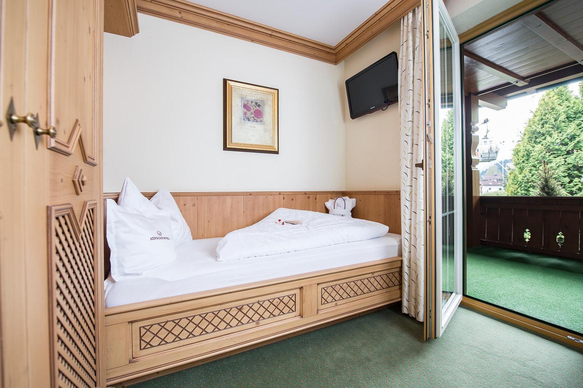 Kerschdorfer - Wohlfuehlhotel Garni - Adults Only Kaltenbach Exterior photo